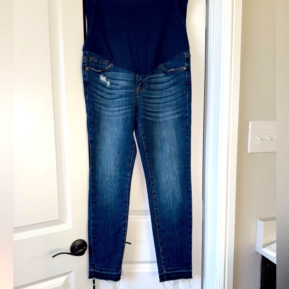 PinkBlush Raw Hem Maternity Skinny Jeans, size 29- EUC